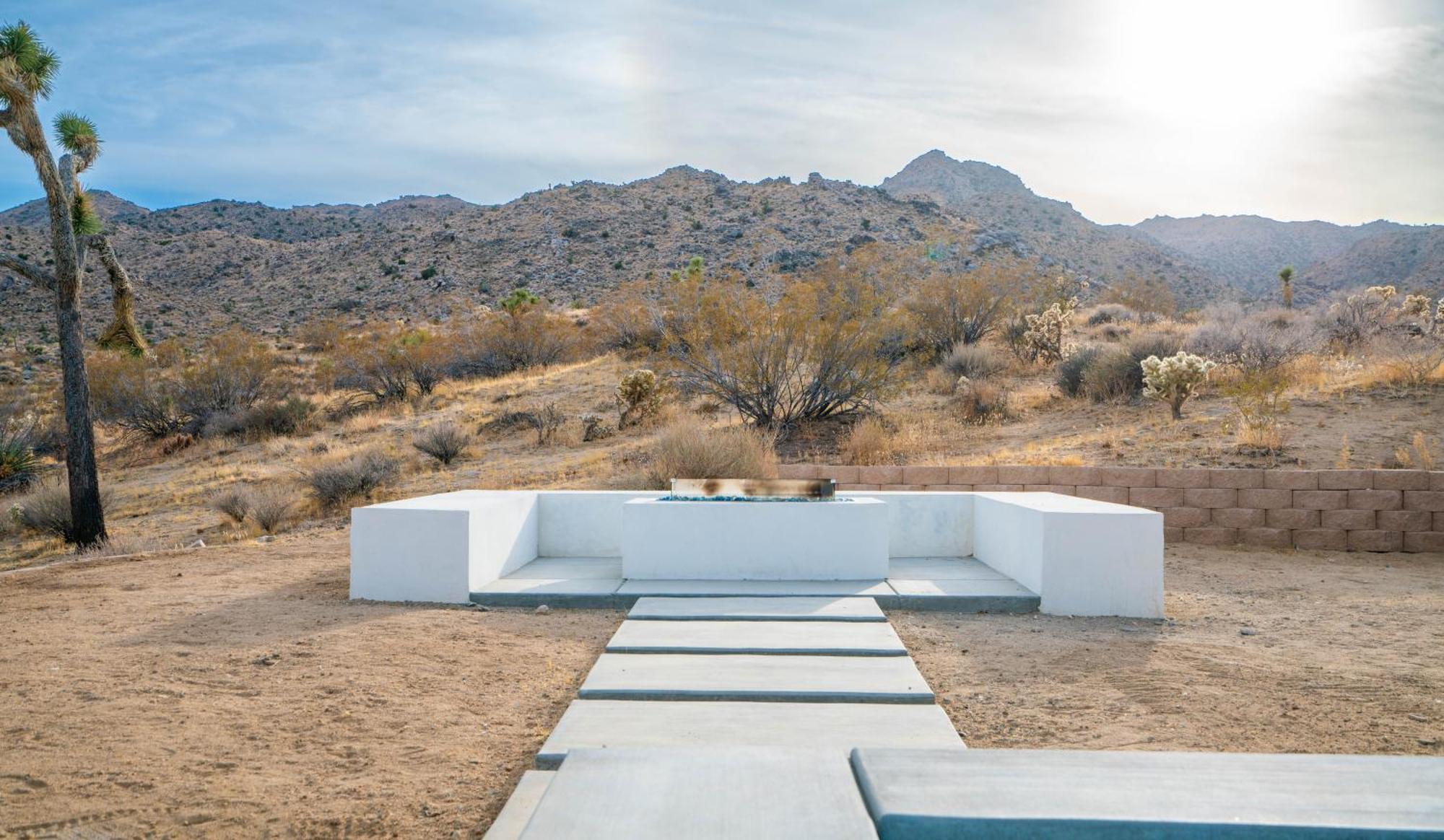 Experience Desert Serenity Gateway To Joshua Tree Exterior photo